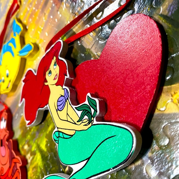 DISNEY’S KURT ADLER VTG 90s THE LITTLE MERMAID HANDCRAFTED WOODEN XMAS ORNAMENTS - Picture 6 of 12